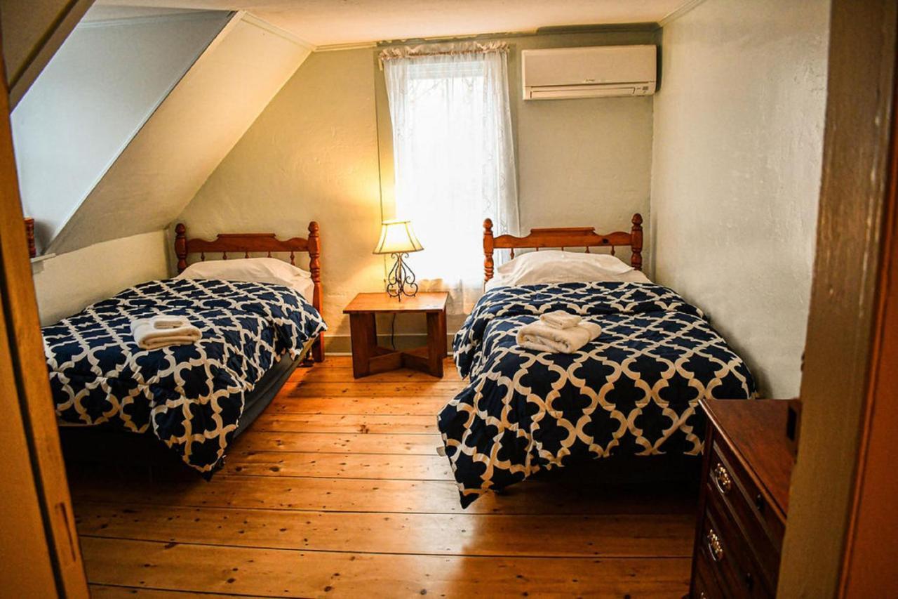 Brook Road Inn Goshen Bagian luar foto